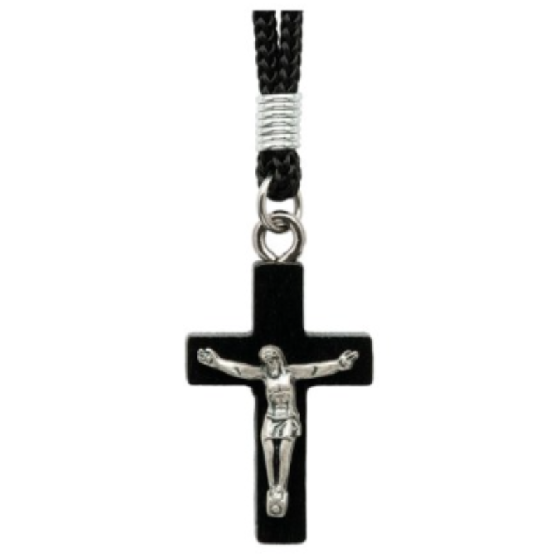 Colar Cruz de Madeira com Cordão Preto