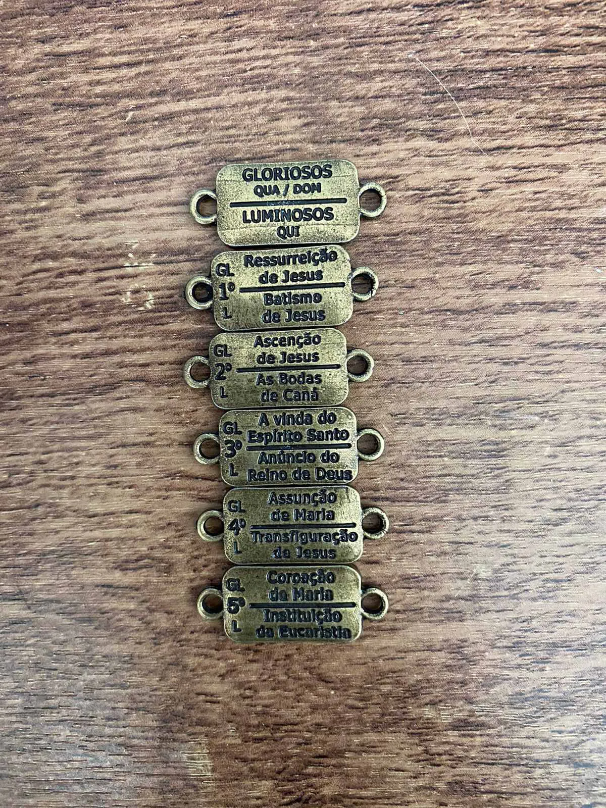 Conjunto de Mistérios do Pai Nosso com Duas Saídas
