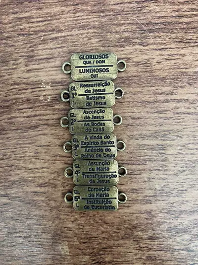 Conjunto de Mistérios do Pai Nosso com Duas Saídas