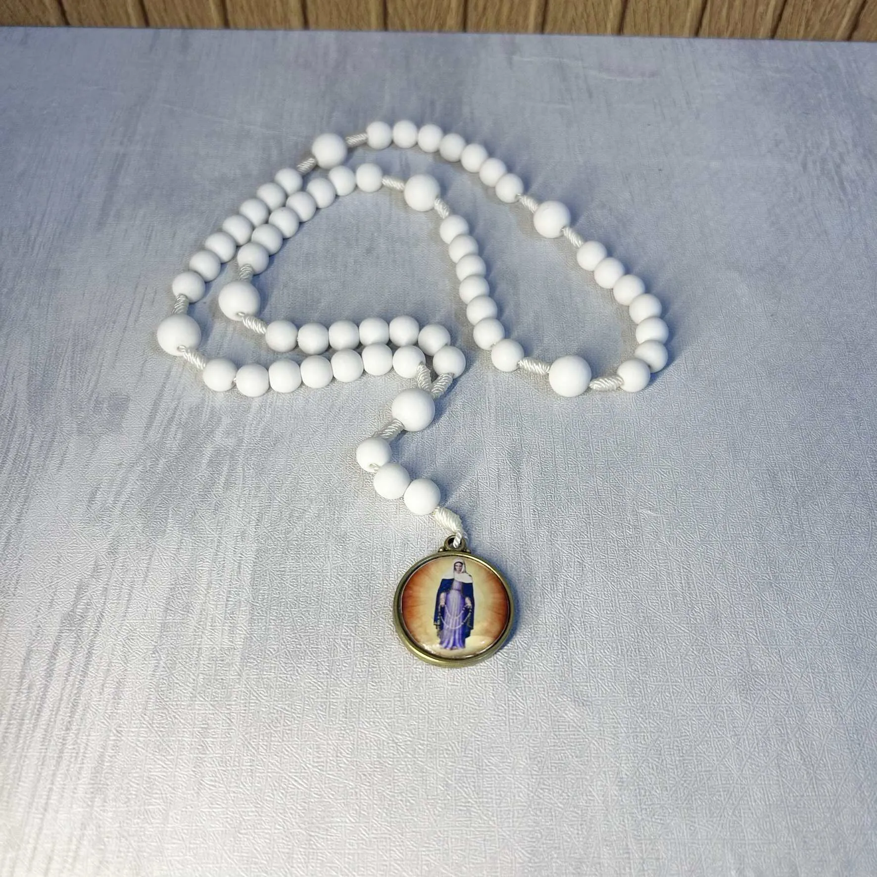 Coroa de Nossa Senhora das Lágrimas em Branco Fosco