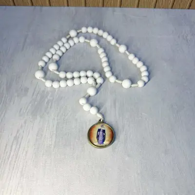 Coroa de Nossa Senhora das Lágrimas em Branco Fosco