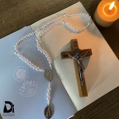 Coroa das Lágrimas com Entremeio e Medalha em Metal