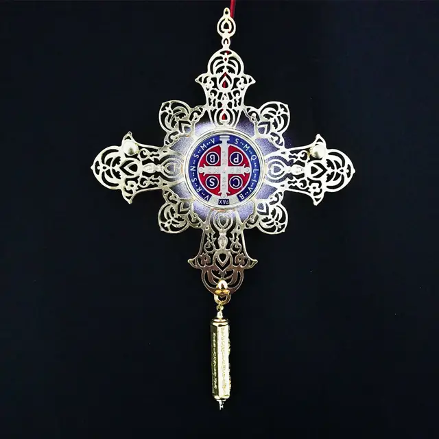 Cruz de São Bento de Parede com LED Iluminada