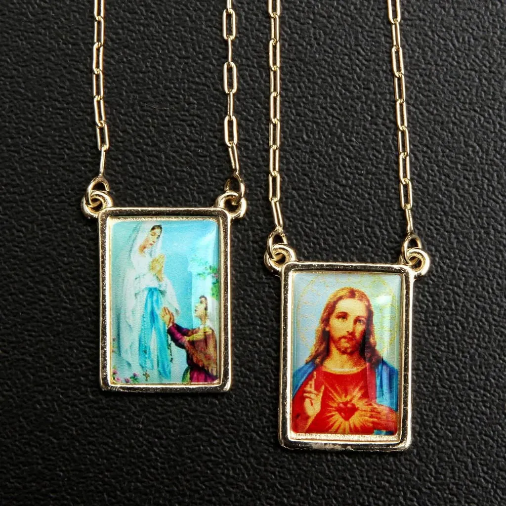 Escapulário Nossa Senhora de Lourdes Folheado a Ouro Devocional