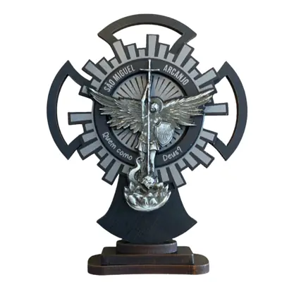 Adorno de Mesa São Miguel Arcanjo 19x15cm — Peça Grande