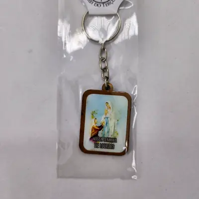 Chaveiro de Madeira Quadrado Nossa Senhora de Lourdes