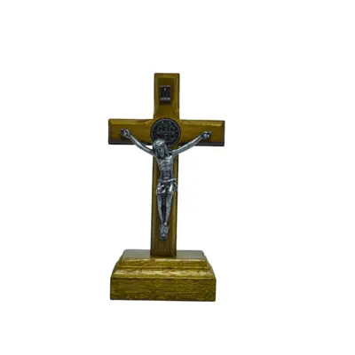 Crucifixo Madeira Tradicional de Mesa 7cm com São Bento