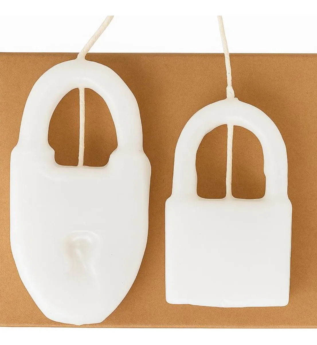 Kit 2 Velas Ritual Cadeado Para Simpatia De Fixação