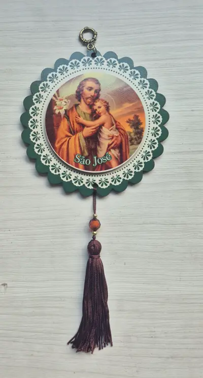 Enfeite Devocional de Madeira santos variados para o Lar