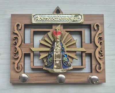 Porta-Chaves de Madeira Nossa Senhora Aparecida para Bênção do Lar