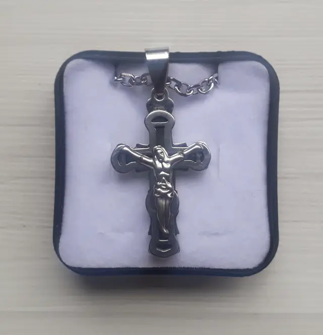 Colar Devocional em Aço com Cruz de Cristo