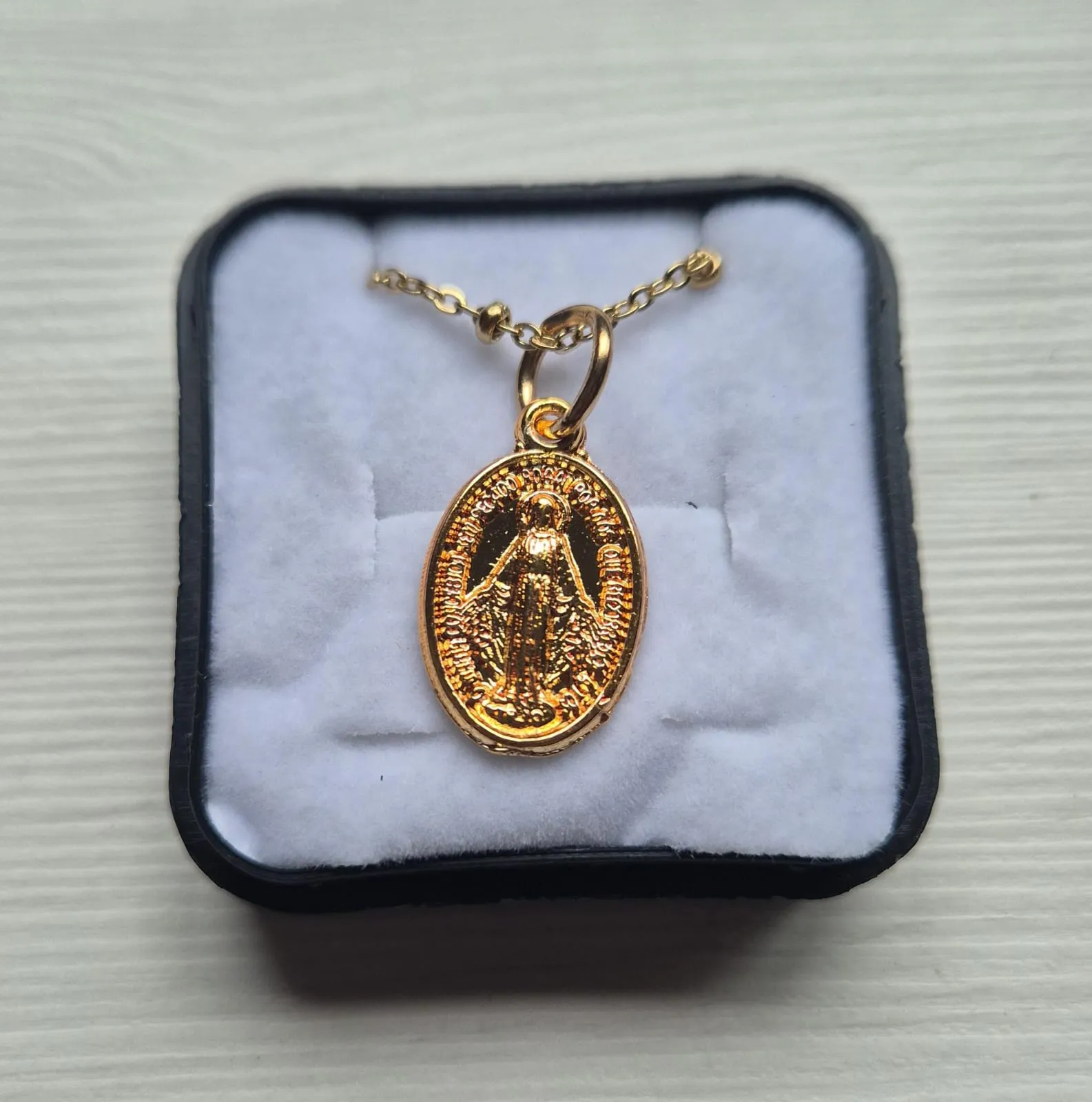Colar Folheado Nossa Senhora das Graças para Devoção Diária