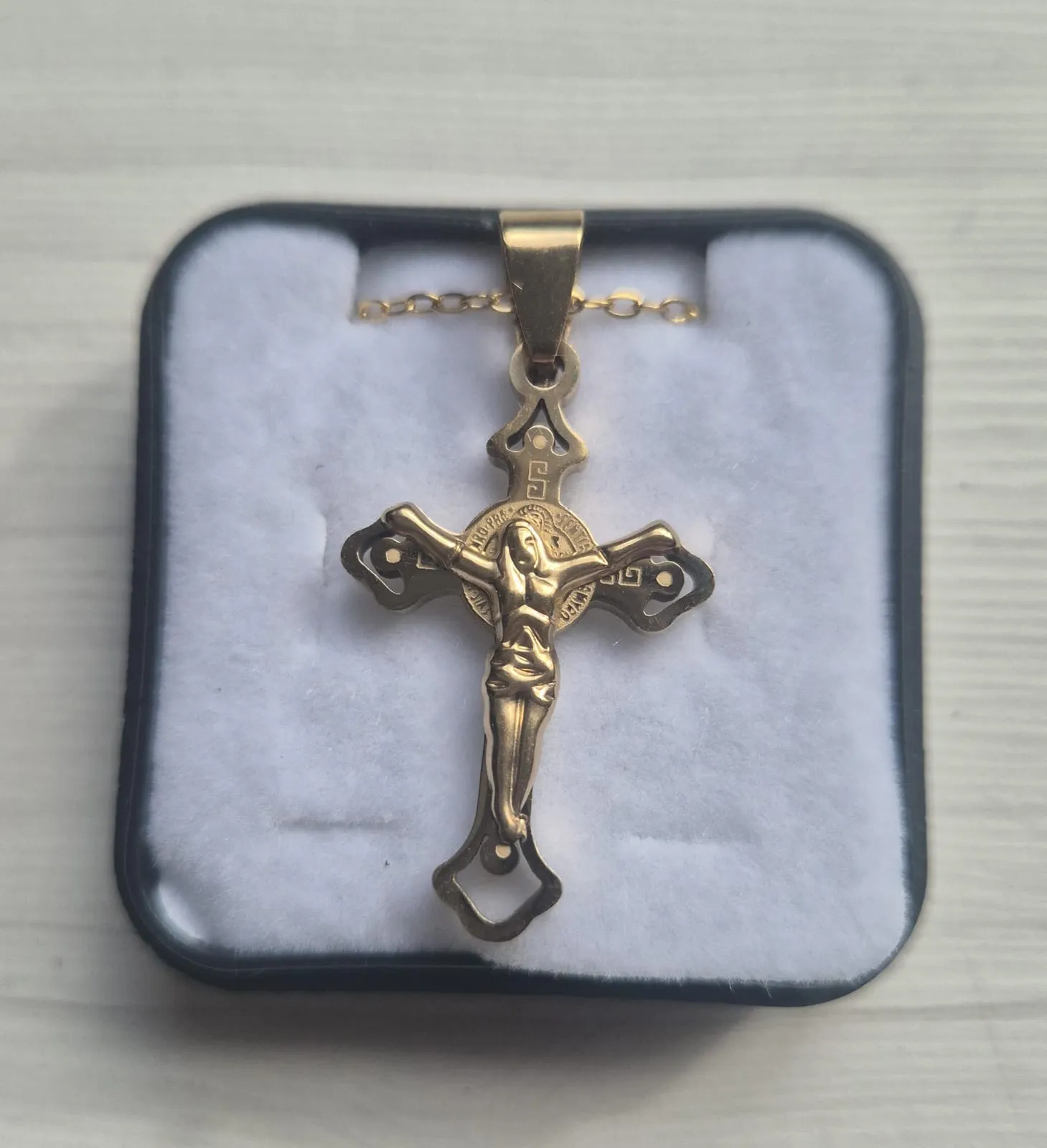 Colar Folheado São Bento para Devoção Diária