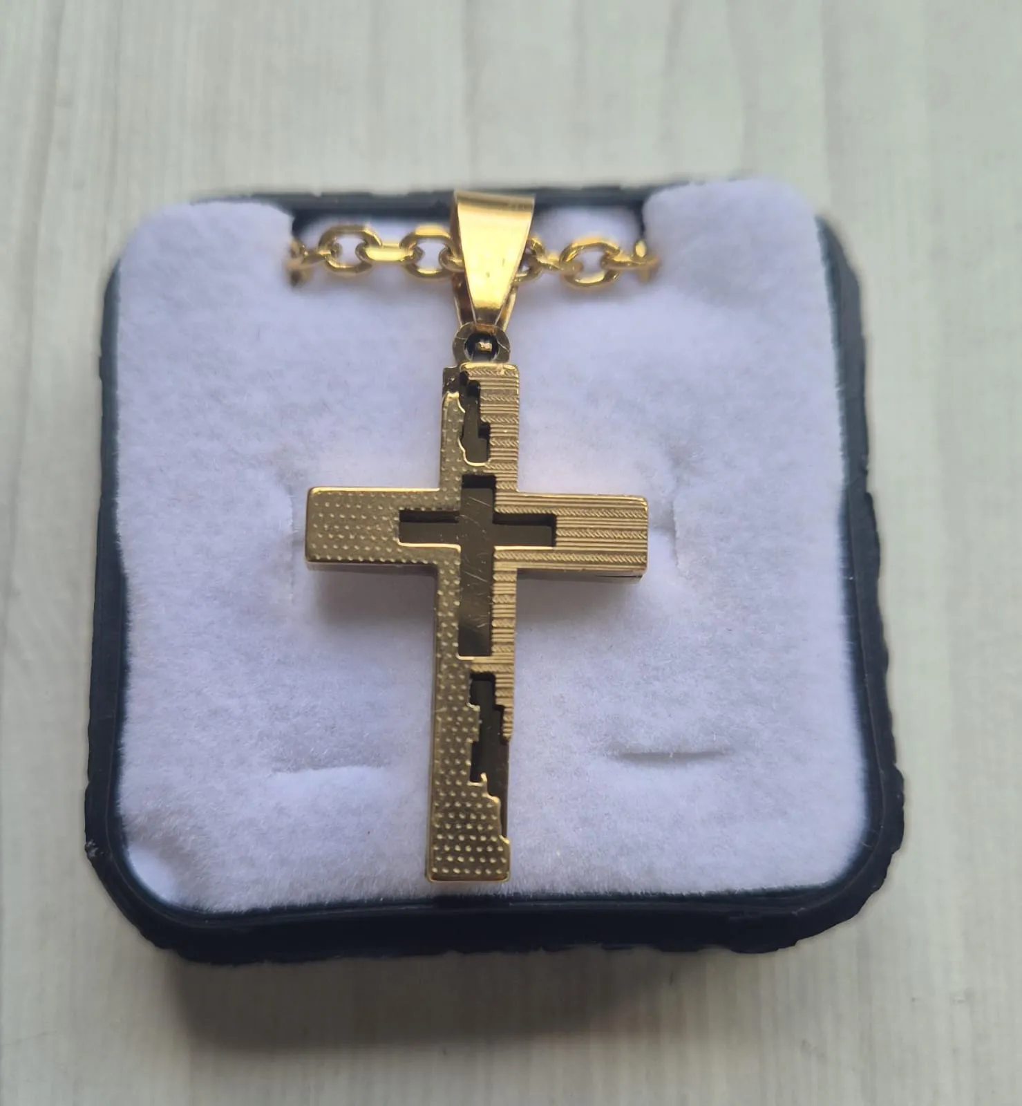 Colar Folheado Cruz de Cristo para Devoção Diária