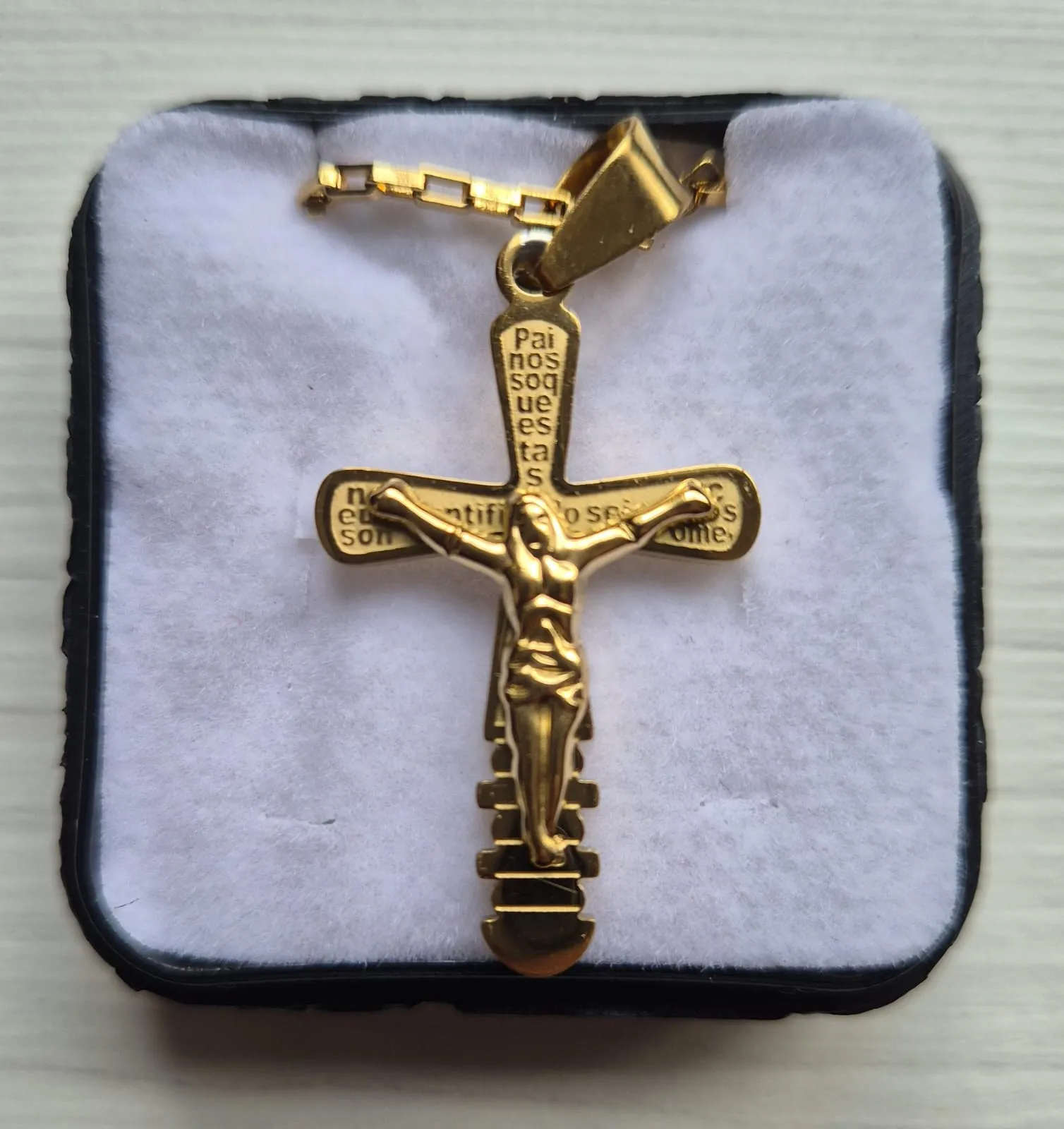 Colar Folheado Crucifixo para Devoção Diária