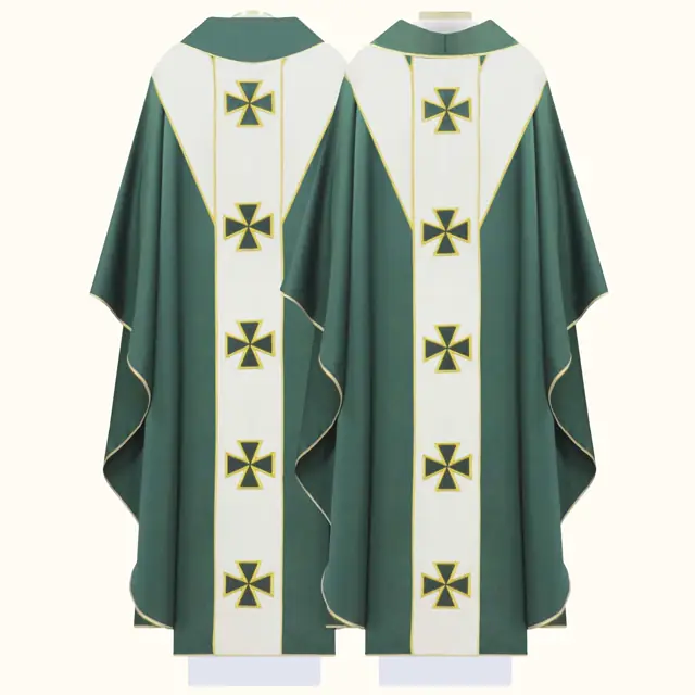 Casula para o Sacerdote na Eucaristia