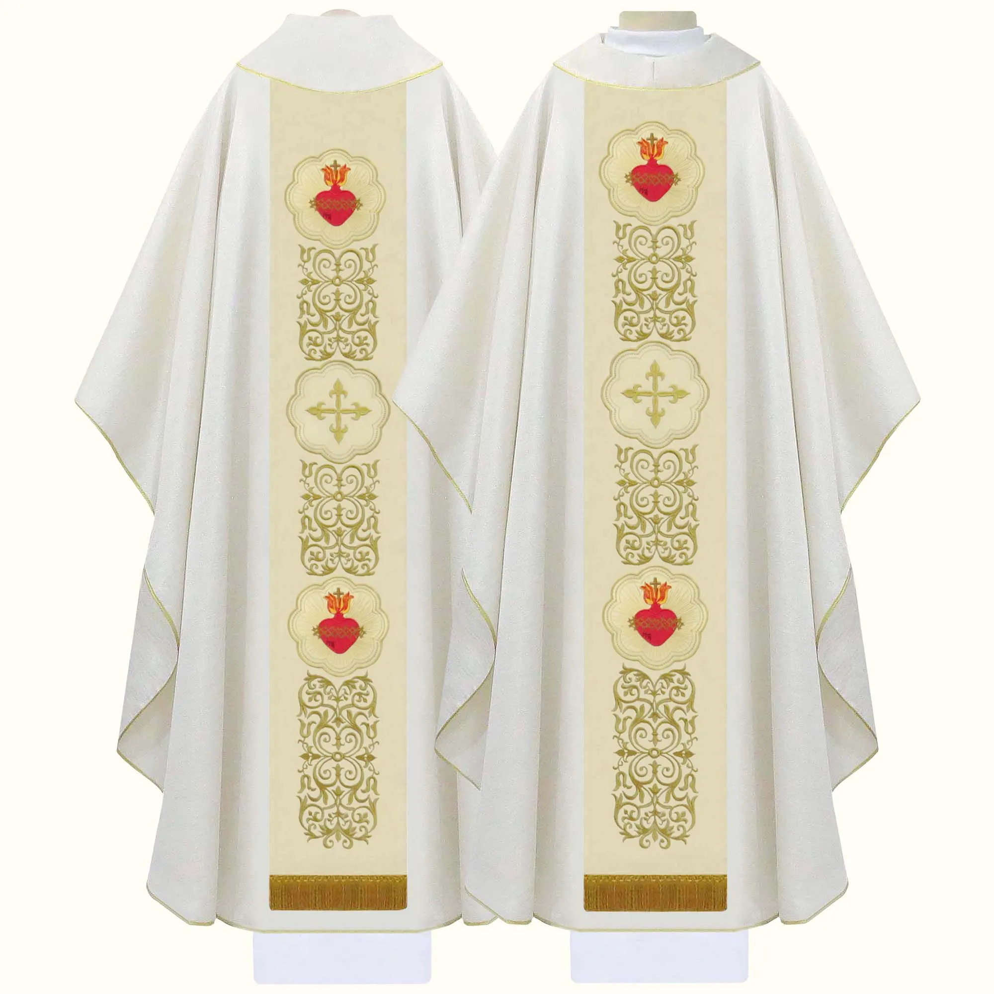 Casula para o Sacerdote na Eucaristia