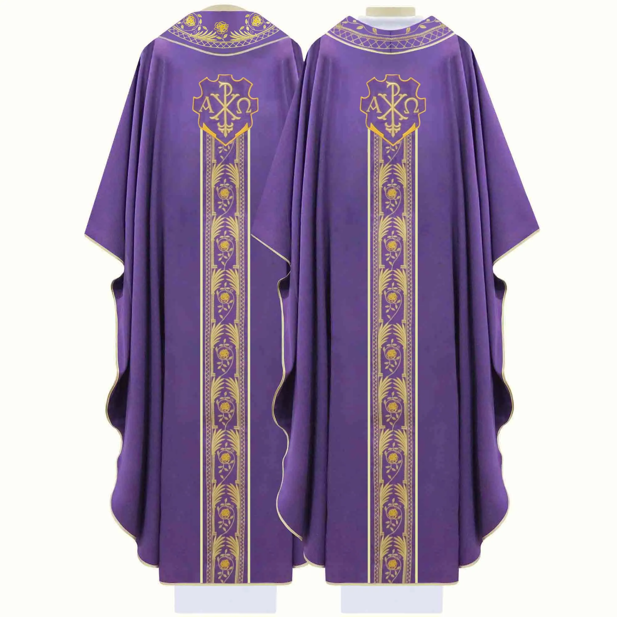 Casula em Gabardine para o Sacerdote na Eucaristia