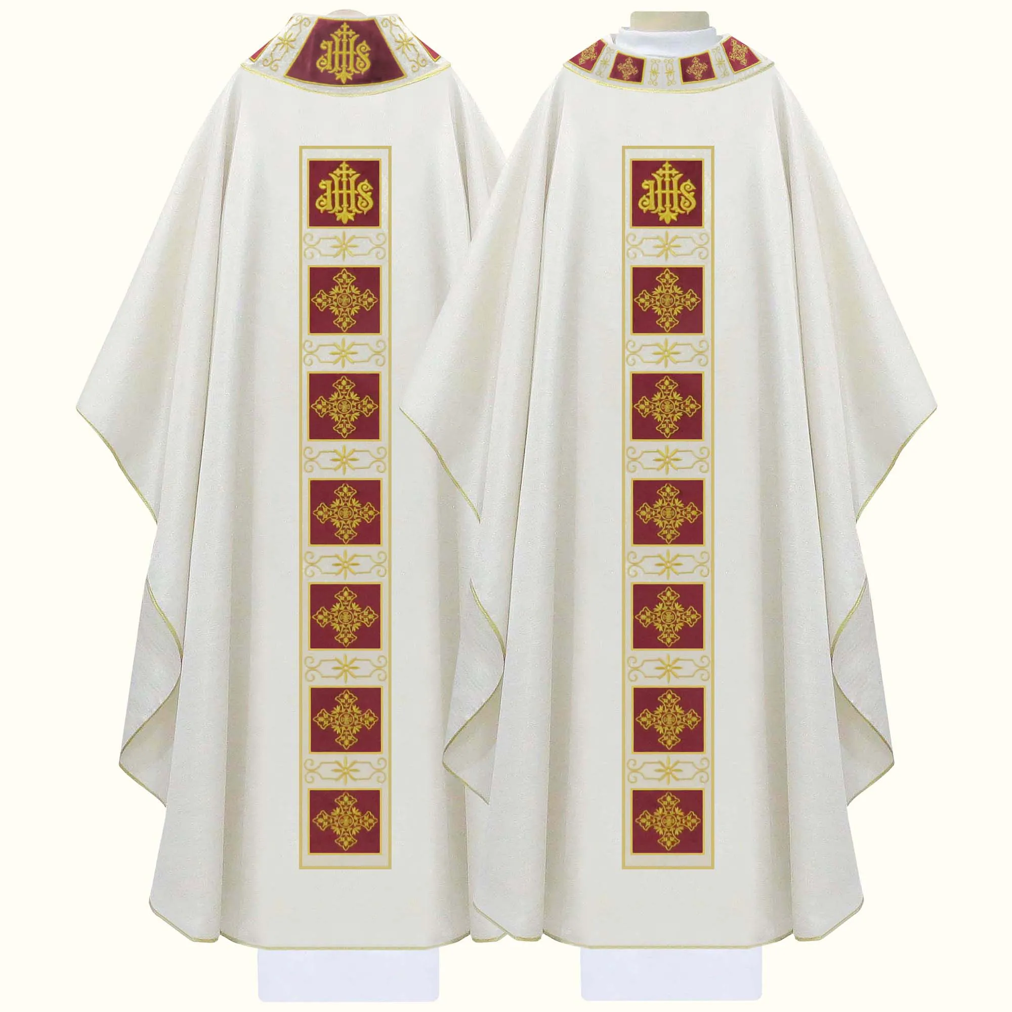 Casula para o Sacerdote na Eucaristia