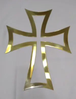 Cruz Suíça em Latão Banhado a Ouro