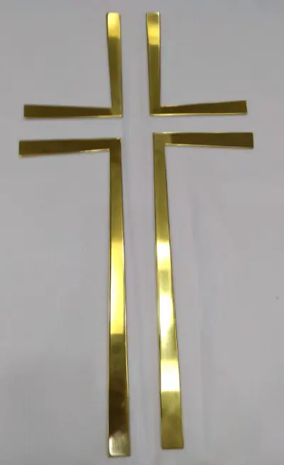 Cruz para Altar em Latão Dourado