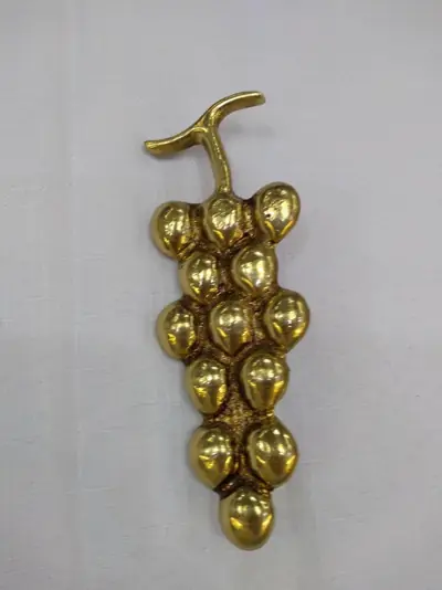 Aplique Cacho de Uva em Bronze Dourado