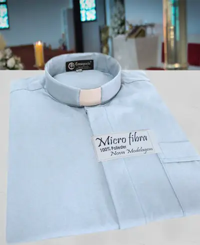 Camisa Clerical Azul Claro em Micro Fibra