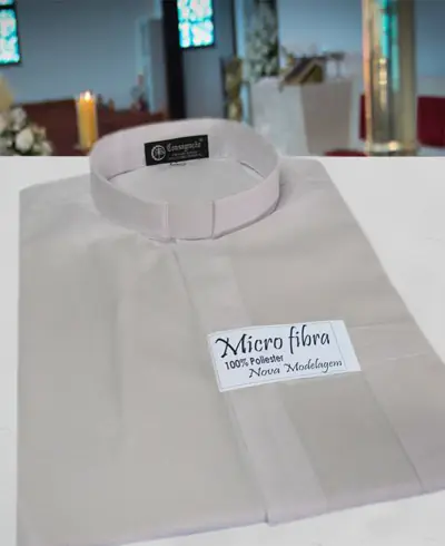 Camisa Clerical Branca em Micro Fibra