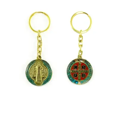 Chaveiro de São Bento Dourado com Resina