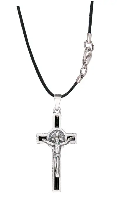 Cordão com Crucifixo de São Bento, Metal Prata Velha, Tamanho Pequeno