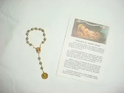 Terço Coroinha do Menino Jesus Acabamento Dourado
