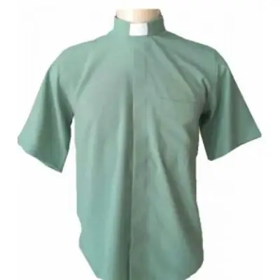 Camisa Clerical Manga Curta Verde — Primeira Opção City Stretch