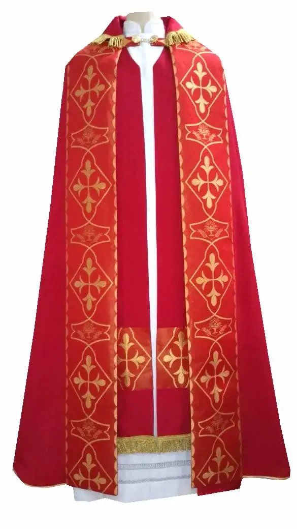 Capa de Asperge Vermelha com Galões Elegantes