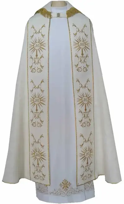 Capa de Asperge Branca Bordada de R$1.350