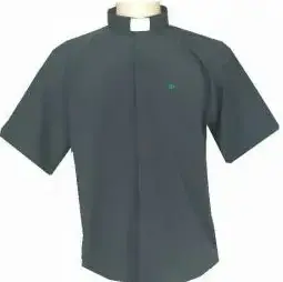 Camisa Clerical Manga Curta Verde — Segunda Opção City Stretch