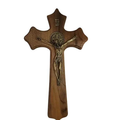 Crucifixo de Madeira com Medalha de São Bento para Parede