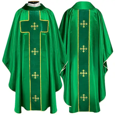 Casula Verde Compacta Para o Tempo Comum